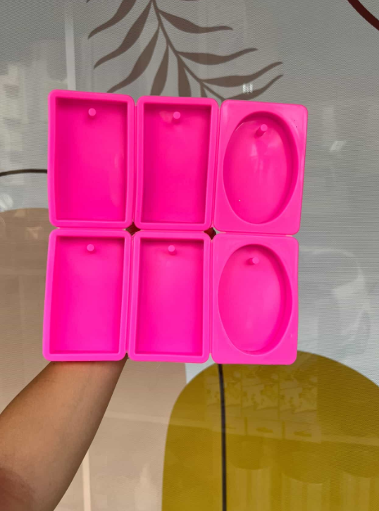 Tags Mold (a)