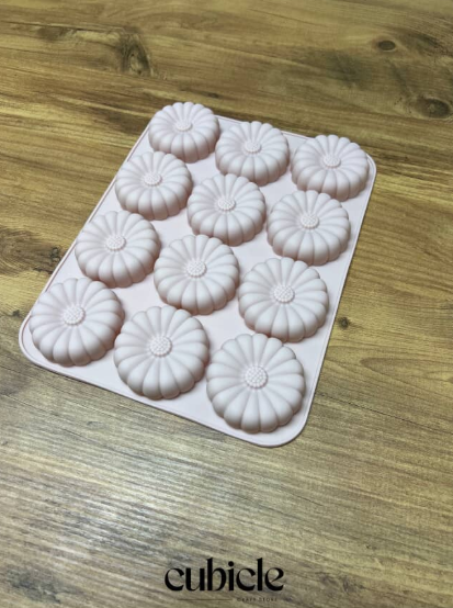 Marguerite Mold