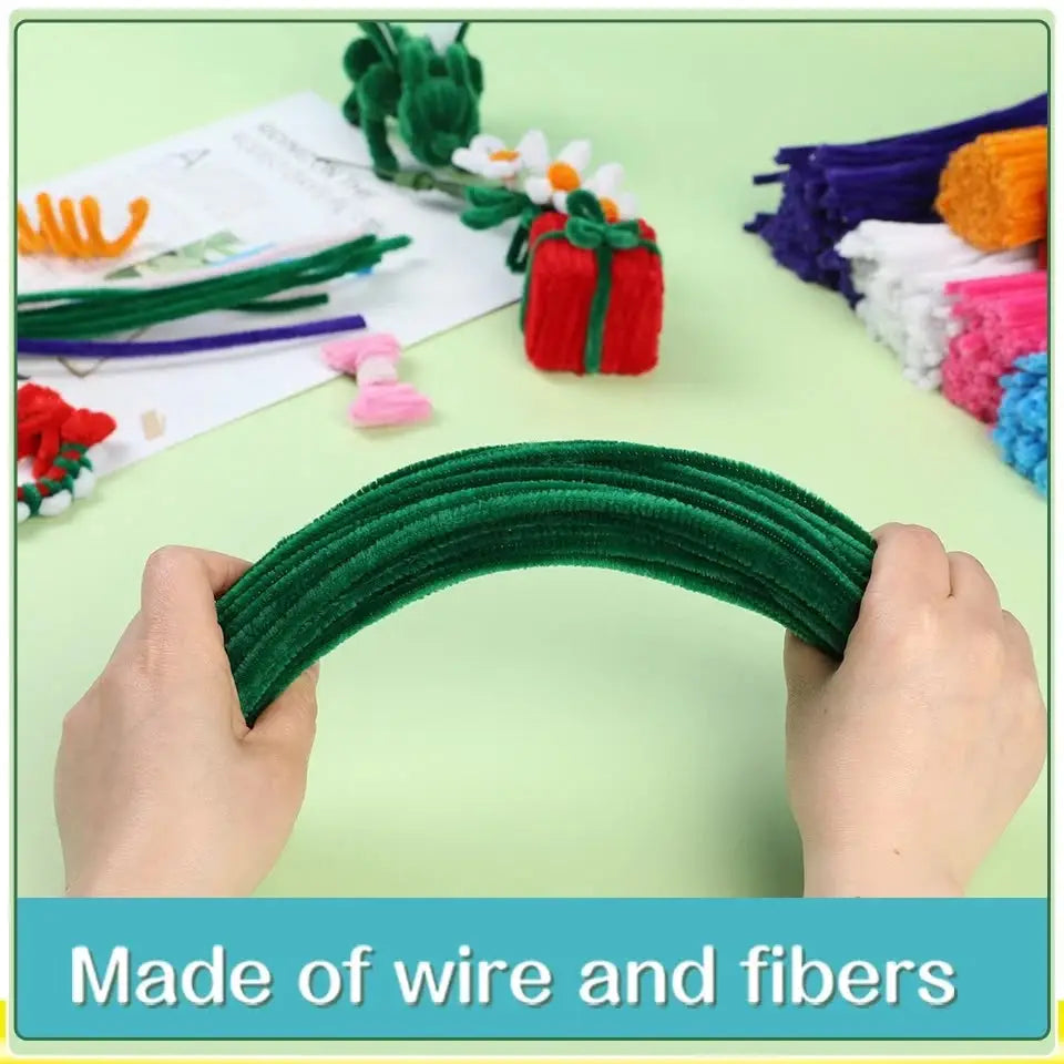 Velvet pipe cleaners in green, red and white, pack of 100 - Cubicle LB