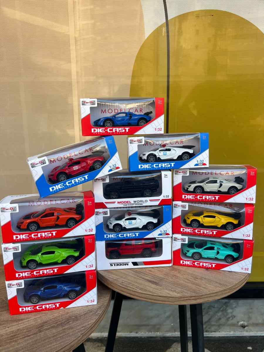 Die-Cast Toy Car Set - Cubicle Home LB